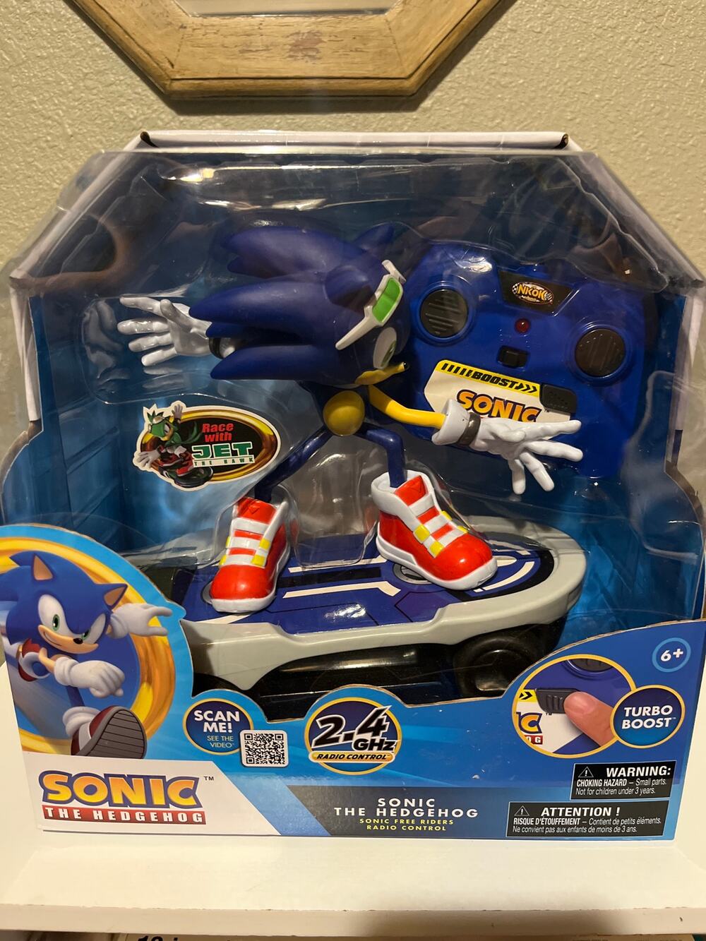 Sonic the hedgehog sonic three riders radio controlled with turbo boost New